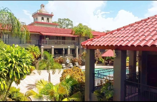 Red Roof Inn PLUS & Suites Tampa