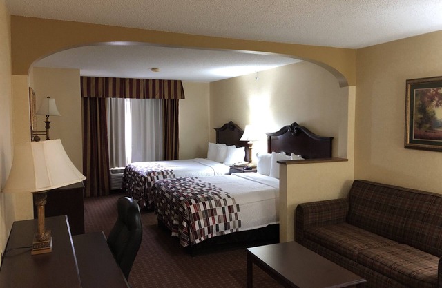 Red Roof Inn & Suites Chestertown