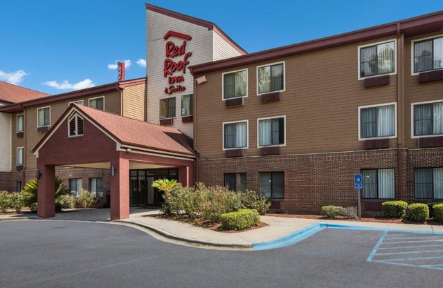 Red Roof Inn & Suites Savannah Airport
