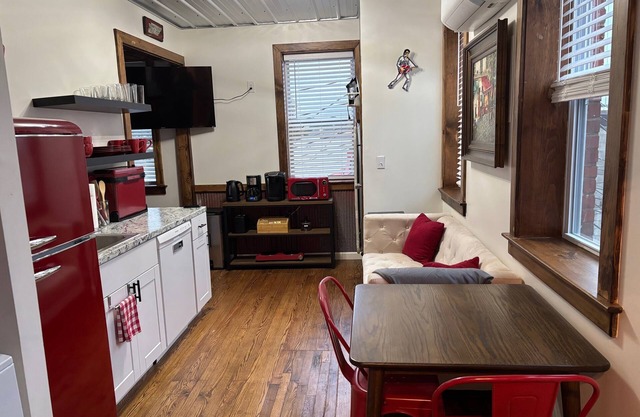 "Red, White & Beautiful" loft in the center of downtown Hohenwald, TN.