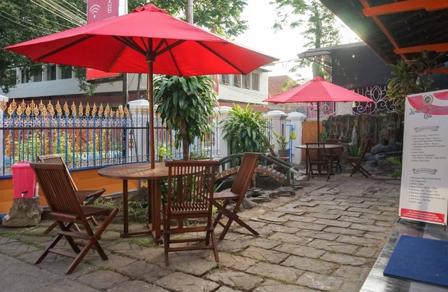 RedDoorz Plus @ Alun Alun Nganjuk