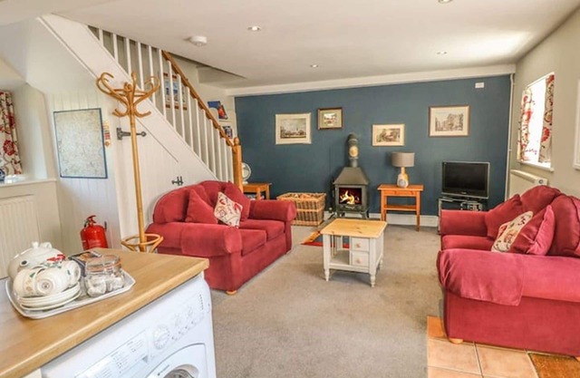 Redhurst Cottage - 2 bedroom (sleeps 4)