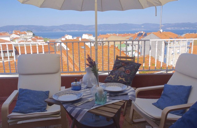 Duplex central et spacieux. Terrasse et vue mer. acasadasmouras. blogspot com