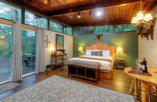 Redwoods River Resort