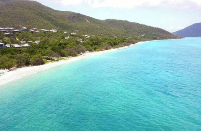 Reefside Retreat - Absolute Beachfront - Tiny Home
