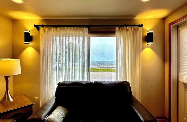Reel Paradise - Entire Home