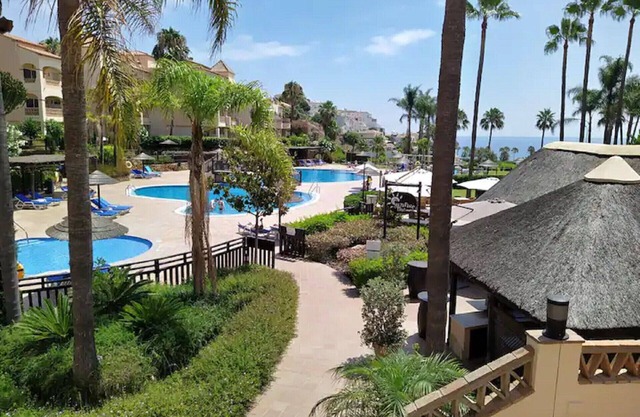 Ref: 245 Modern apartment in Mijas/Fuengirola with sea views in popular family resort