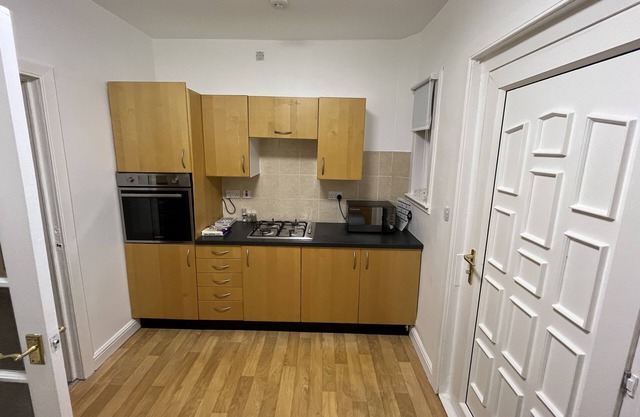 Refurbished Glasgow 2 Bedroom Apartment Easy Access to City Centre
