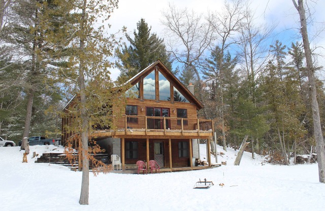 Reid's Hidden River Getaway