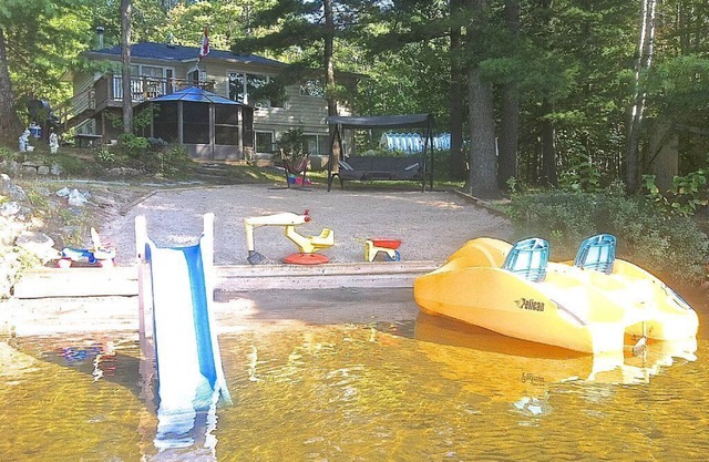 Go Home Lake Cottage 6Bd 3Bath. Wi-Fi gratuit, Bell Sat, téléviseurs LED 52 ', A / C