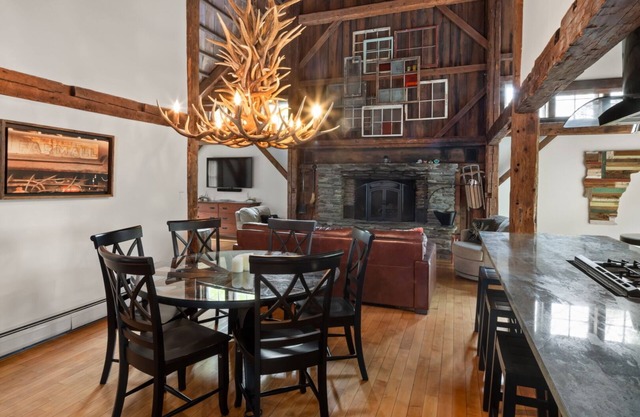 Relax and Recharge: Farmhouse Condo with Hot Tub in Sugarbush Paradise