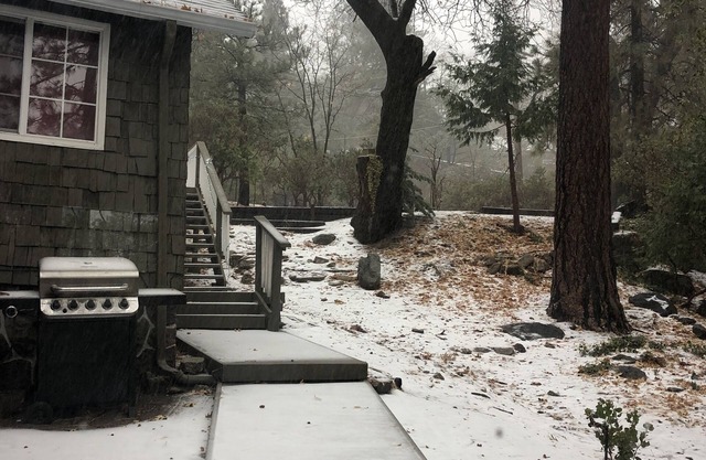 Relax and unwind in this spacious and NEW studio in Idyllwild