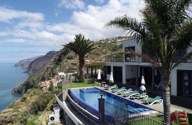 Détendez-vous à la meilleure villa Ocean Cliff à Madère