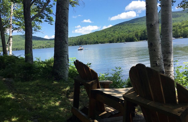 Détendez-vous et profitez de la façade du lac de 240 pieds sur le lac Stinson - Rumney, NH, avec plage privée