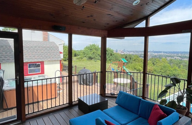 Luxury Family Stay with amazing skyline views