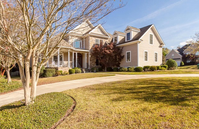 Détendez-vous dans 5 Chambres, 4BA, Gated Golf Com. Accueil- minutes à National Golf Course