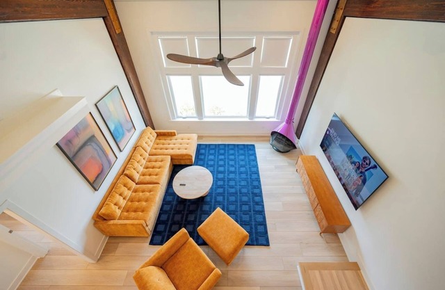 Relax in Style | 2 KING Beds - *POOL* - PacMan!