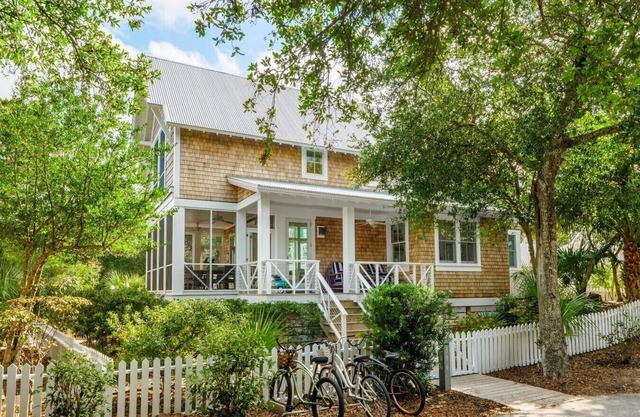 Relax on BHI in a Glam Beach Home in Cape Fear Station Sleeps 8 Both Clubs