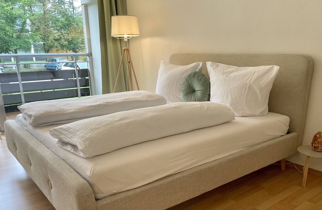 Relaxation oasis | Close to thermal baths