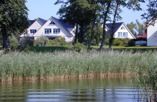 Détente et loisirs près de la nature sur le Peenstrom dans l'Achterland sur Usedom