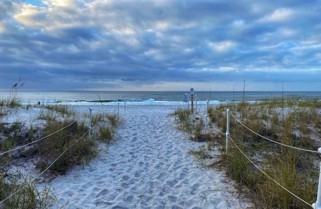 Relaxing 2 BDRM Beach Condo Steps From the Gulf