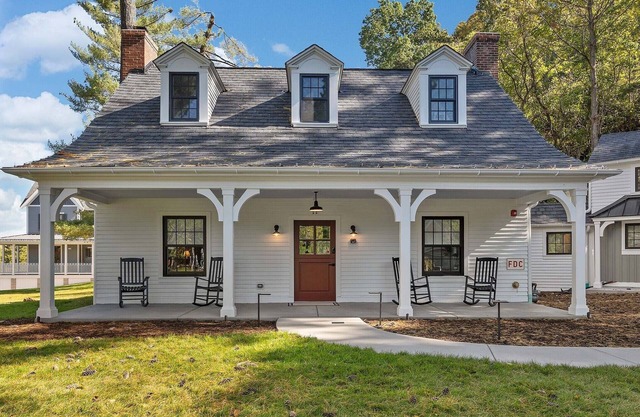 Relaxing 3 bedroom / 2 Bath - Lake View - Great for Families / Golf / Corporate
