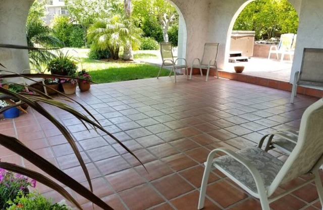 Relaxing 4 Bedroom, Center of Bay Area, Hot Tub