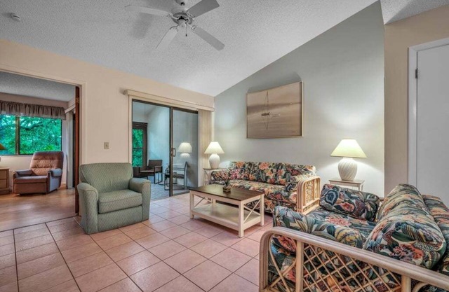Relaxing Beach Villa | Walk to Ocean + 3 Pools, Tennis & Trails