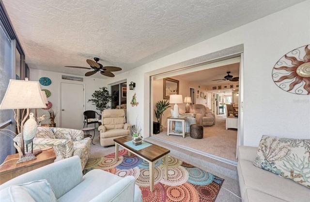 Relaxing coastal getaway - close proximity to sandy beaches