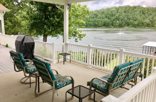IMPRESSIONNANT dans toutes les saisons! Randonnée pédestre * Pêche * Sun Room * Fire Pit * Grill * Kayak * Peace