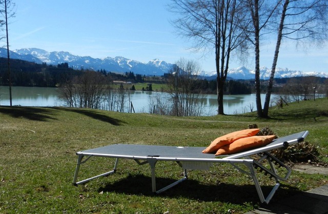 "Relaxing family vacation at the picturesque Lechsee - Hochbergle vacation village!"
