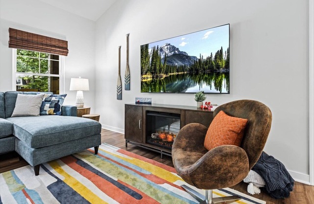 Spring Escape with Firepit, Game Room, Paddle boards, Beach, WiFi, & Tennis