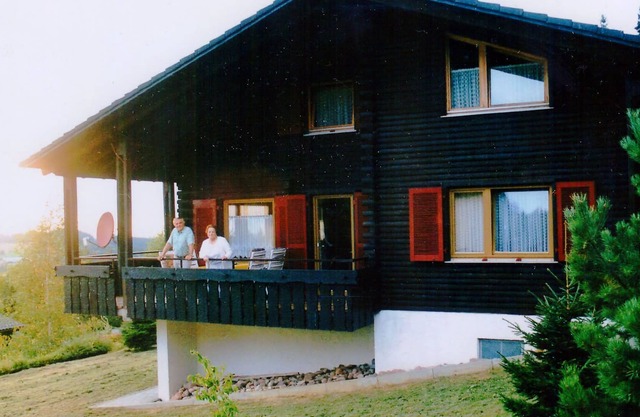 Reposante maison de vacances à Deilingen avec terrasse, jardin et vue.