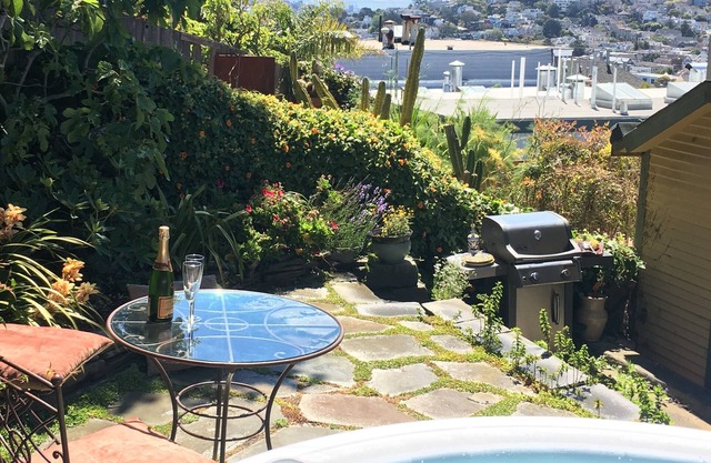 Maison de détente avec vue imprenable, cuisine du chef et bain à remous au centre de SF