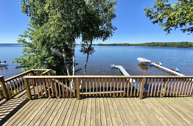 Relaxing Retreat Lake Front Avec Vue spectaular du lac Metonga
