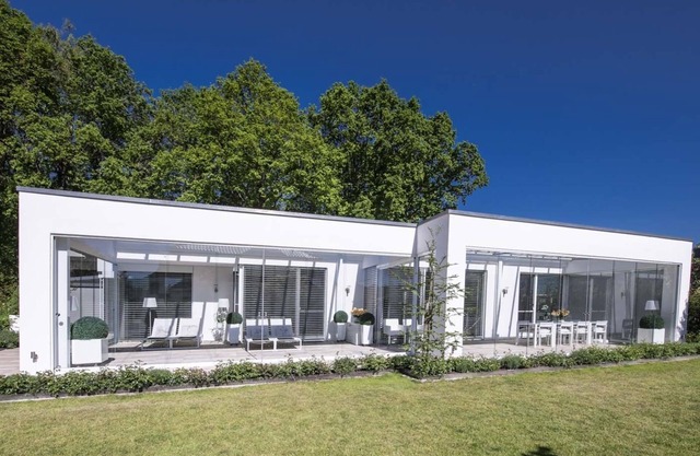Détente vivant en milieu de qualité situé directement de la forêt