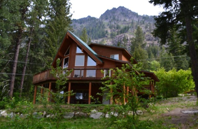 Chalet de montagne relaxant avec une vue imprenable sur le lac Wenatchee