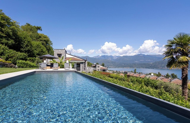 Baveno Lake View + Jardin privé + Piscine Swiming