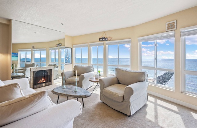 Ocean Front Condo 3-6 mois de location disponible