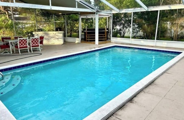 Relaxing Pool Home / 6PPL / Spa