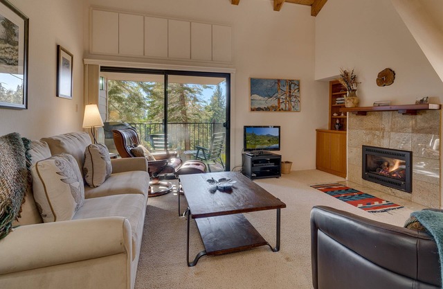 Retraite de détente: 2 BR, 1. 5 BA Townhouse à Carnelian Bay, pour 4 personnes