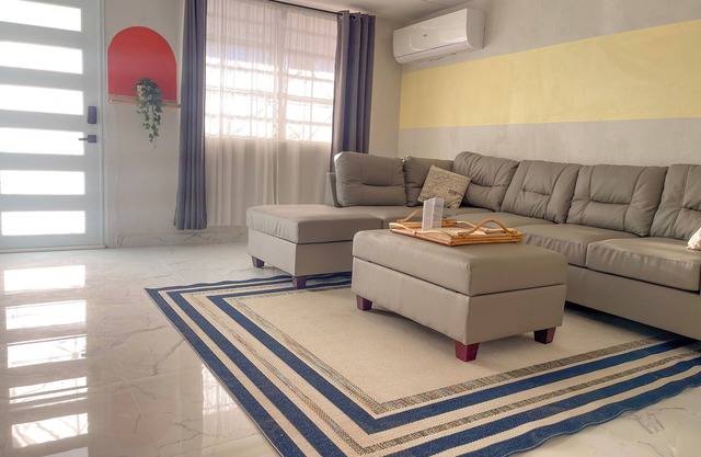 Relaxing Retreat for 5 Close to Beach & Airport