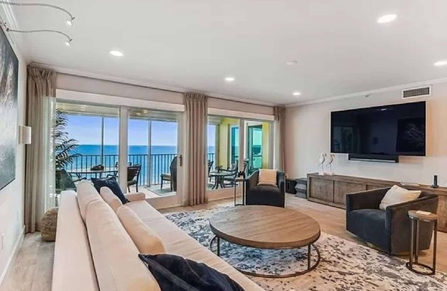Relaxing Beachfront Condo in North Redington Beach