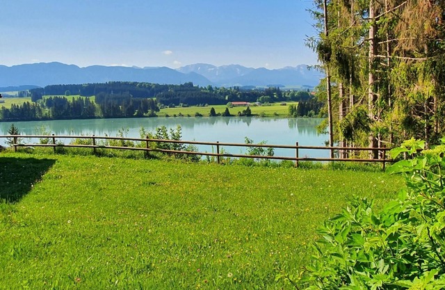 "Relaxing vacation in the Hochbergle vacation village on the picturesque Lechsee!"