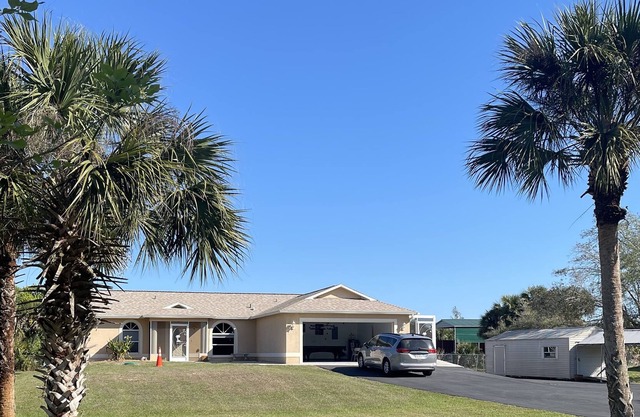 Relaxing village 3bed/2baths 6 guests Heated Pool