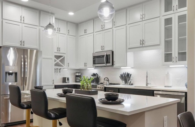 Reluxme | 2BR Condo in Center City w/ Spa Access