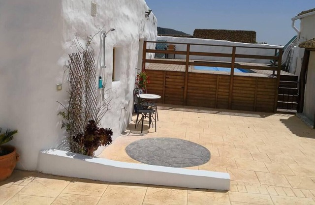Immaculate Self Contained Apartment in ORIA