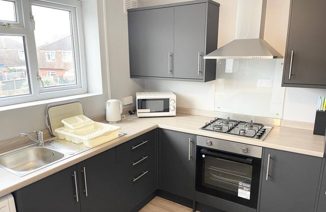 Remarkable 3-Bed Apartment in Newport