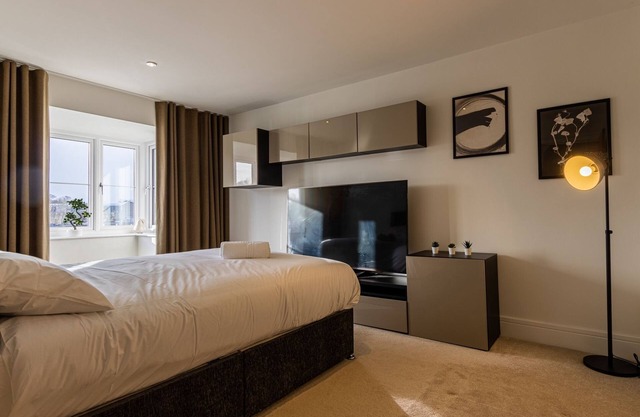 Remarkable 4-Bedroom 3-Bathroom House