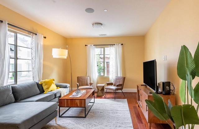 Remarkable Milpitas 4BR w/ Garage, nr Mall & Dining, by Blueground